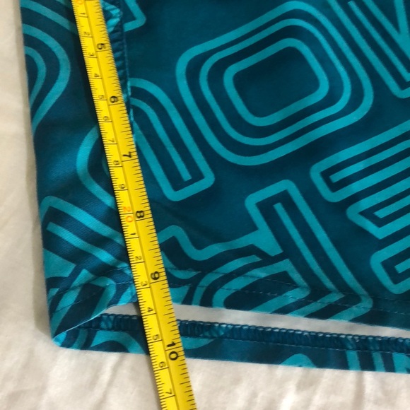 Under armor swim trunks - Picture 4 of 8